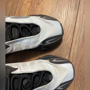 Worn once Yeezy 700.